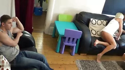 Pornstar Inde et le gars a family french porn un tatouage