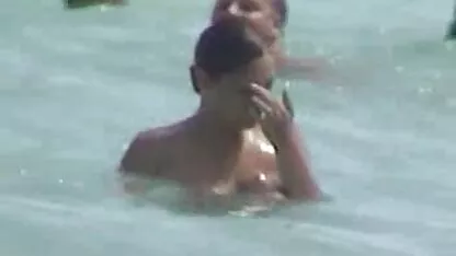 Le pénis d'un mec étant une femme, mature, pipe magnifique youtube film porno français dans le masque