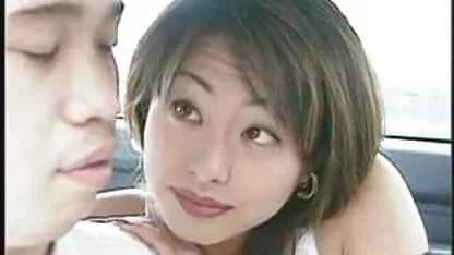 Jeune modèle alpha porn french porno montre sans vergogne un cul savoureux et se branler une chatte avec un gode