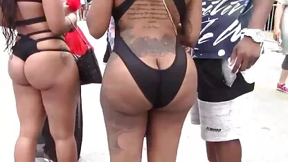 Mature ébène maîtresse brutal enculer par une personne films porno anglais blanche