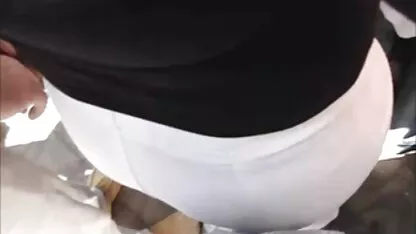 Teen Blonde sex tubes french se masturbe la chatte dans la cour de l'école