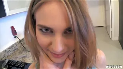Brutal sexe la Une mature blonde avec deux cool sexe french video gentleman