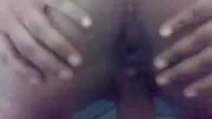 Jeune fils séduit maman et pipe une bite dans sa chatte free porn video francais poilue sur le canapé