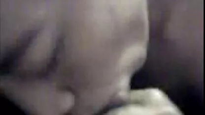 Une jeune fille aux cheveux bruns a signé un contrat et forcée mom and son porn french de faire du sexe partout avec un mec