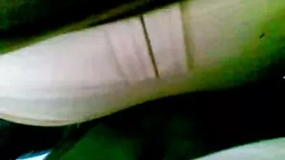Jeune streaming francais porno amateur L. prêt à obtenir désireux de la jeune fille doigts